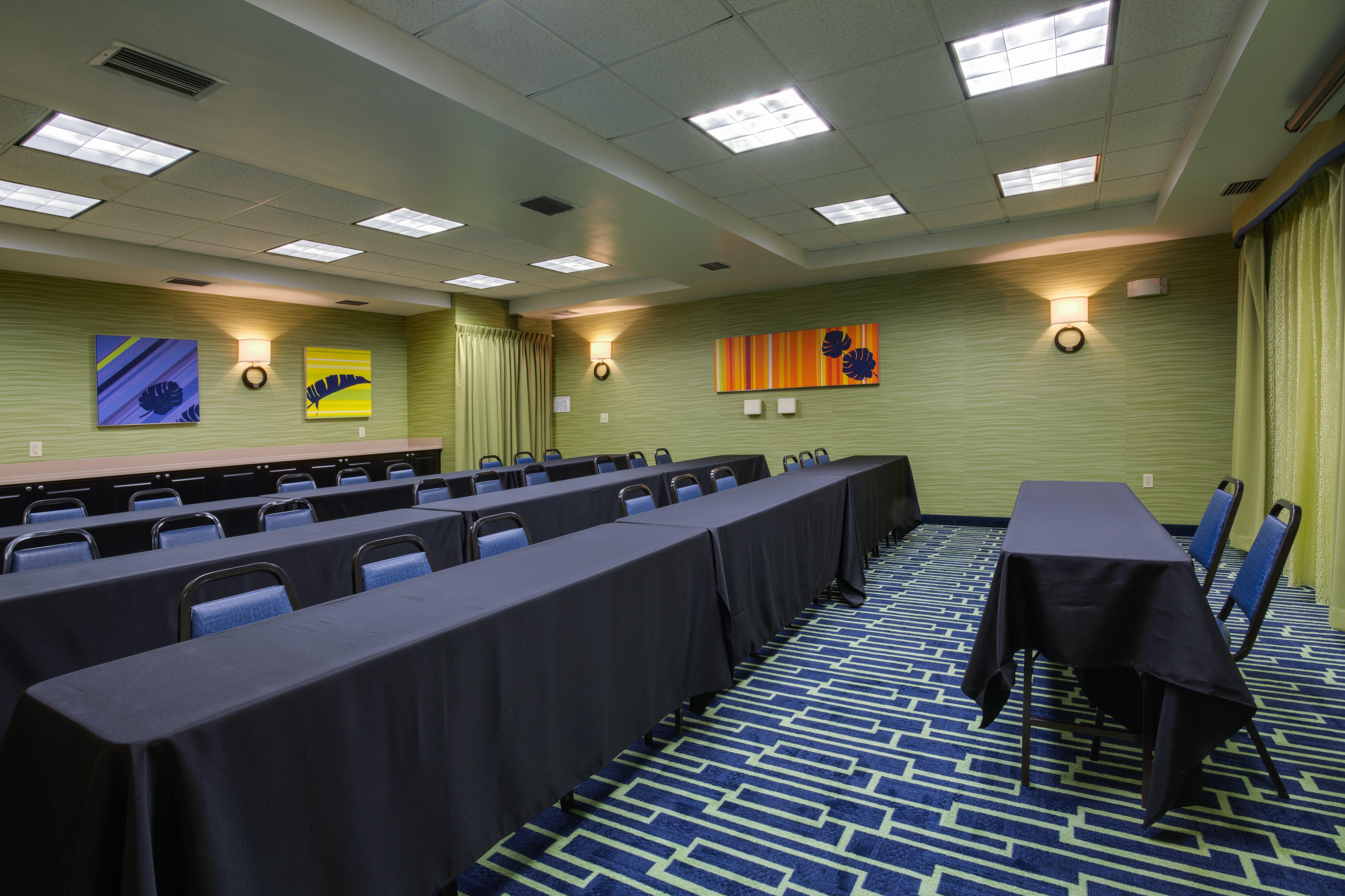 Holiday Inn Express & Suites Plant City By Ihg Exterior photo