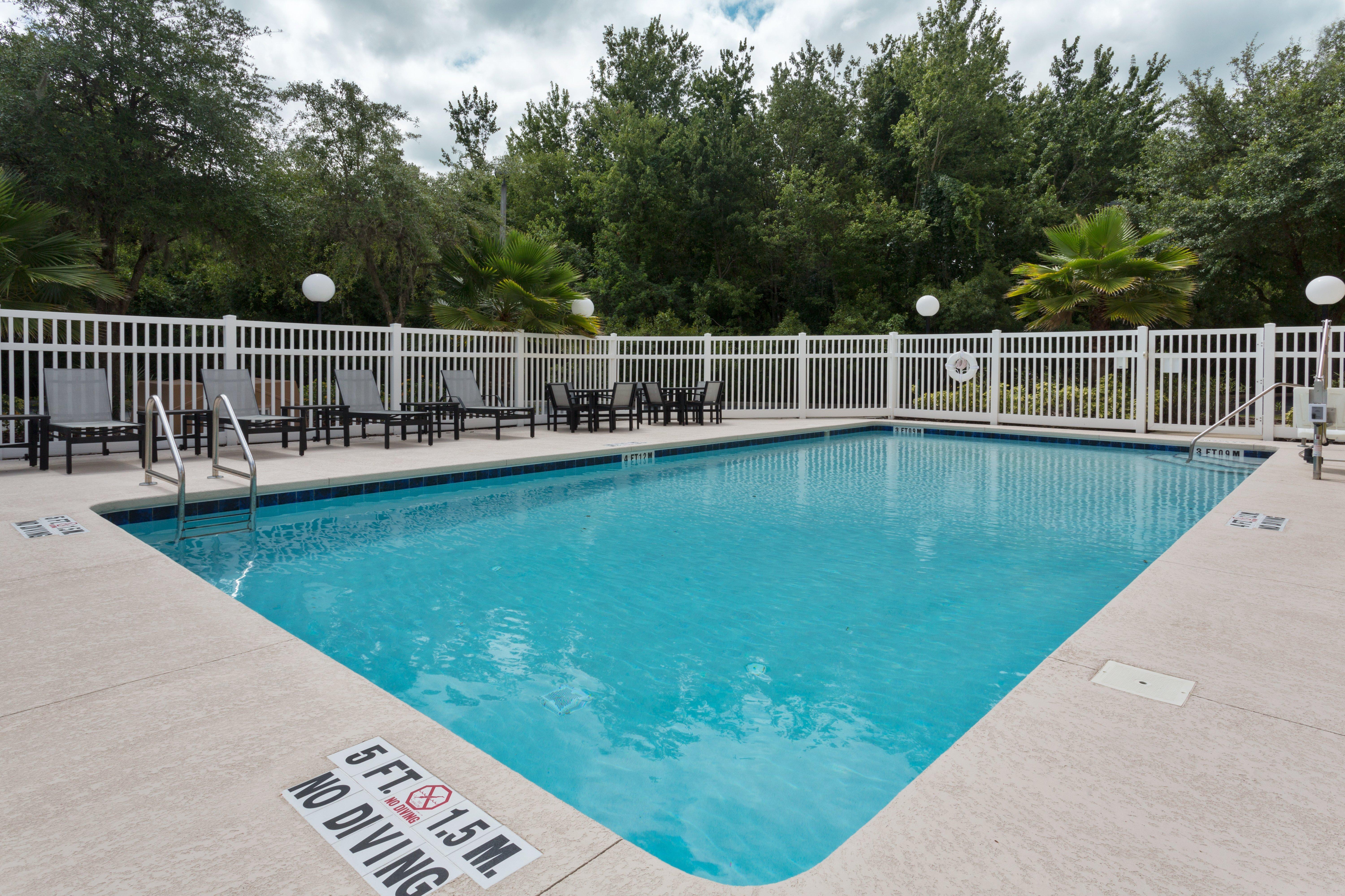 Holiday Inn Express & Suites Plant City By Ihg Exterior photo